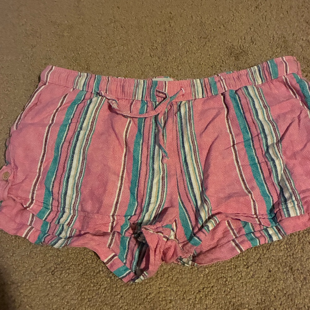 Floral Yellow, Camo Green, and Striped Pink Juniors Shorts size large - Picture 6 of 7
